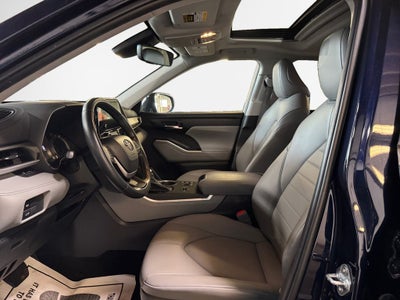 2023 Toyota Highlander Hybrid XLE