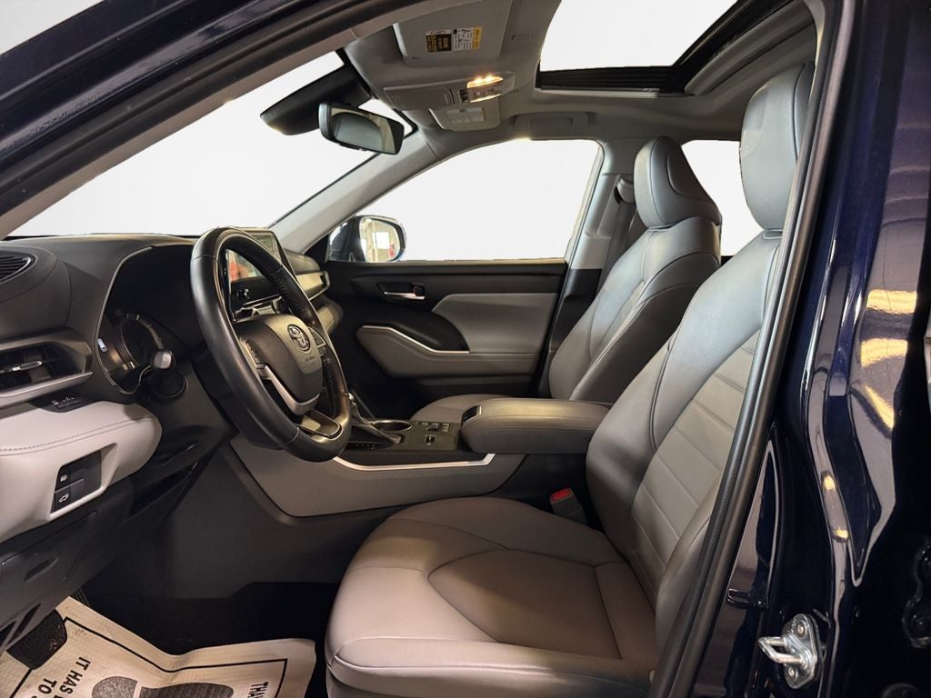 2023 Toyota Highlander Hybrid XLE