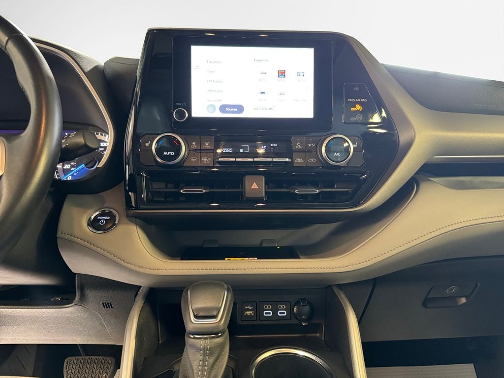 2023 Toyota Highlander Hybrid XLE