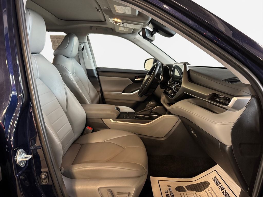 2023 Toyota Highlander Hybrid XLE