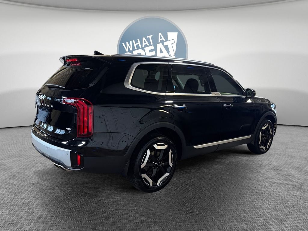 2024 Kia Telluride S MOONROOF