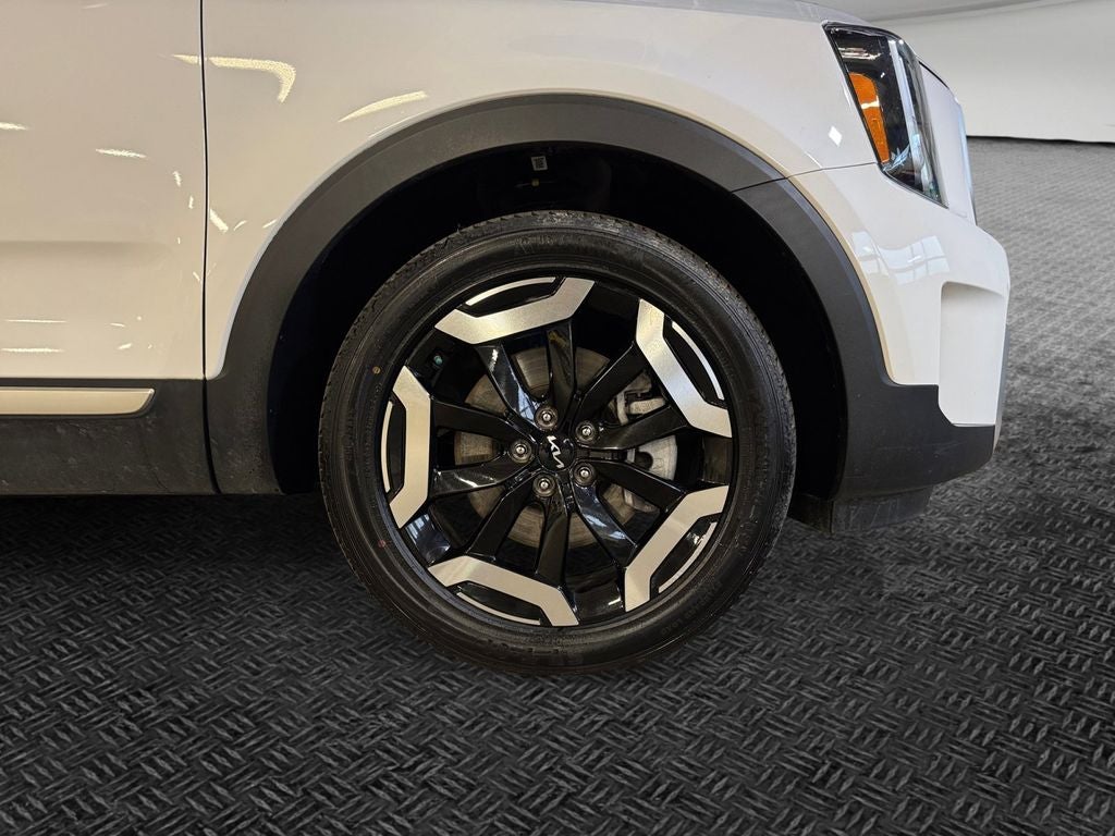 2024 Kia Telluride S MOONROOF