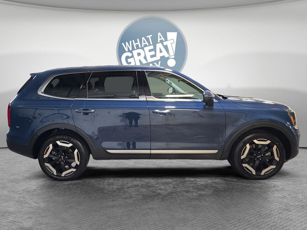 2024 Kia Telluride S MOONROOF