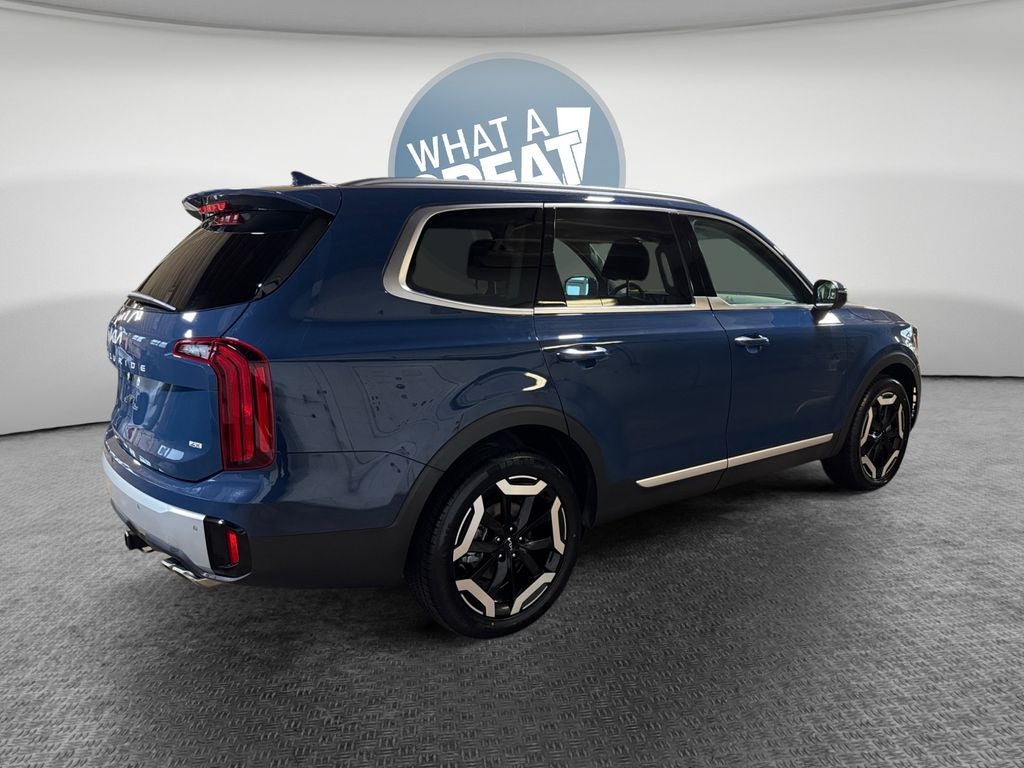 2024 Kia Telluride S MOONROOF
