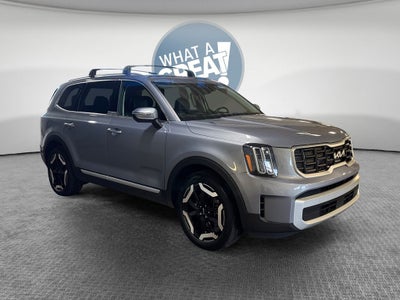 2024 Kia Telluride S MOONROOF