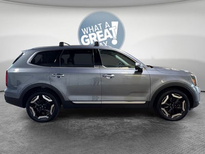 2024 Kia Telluride S MOONROOF
