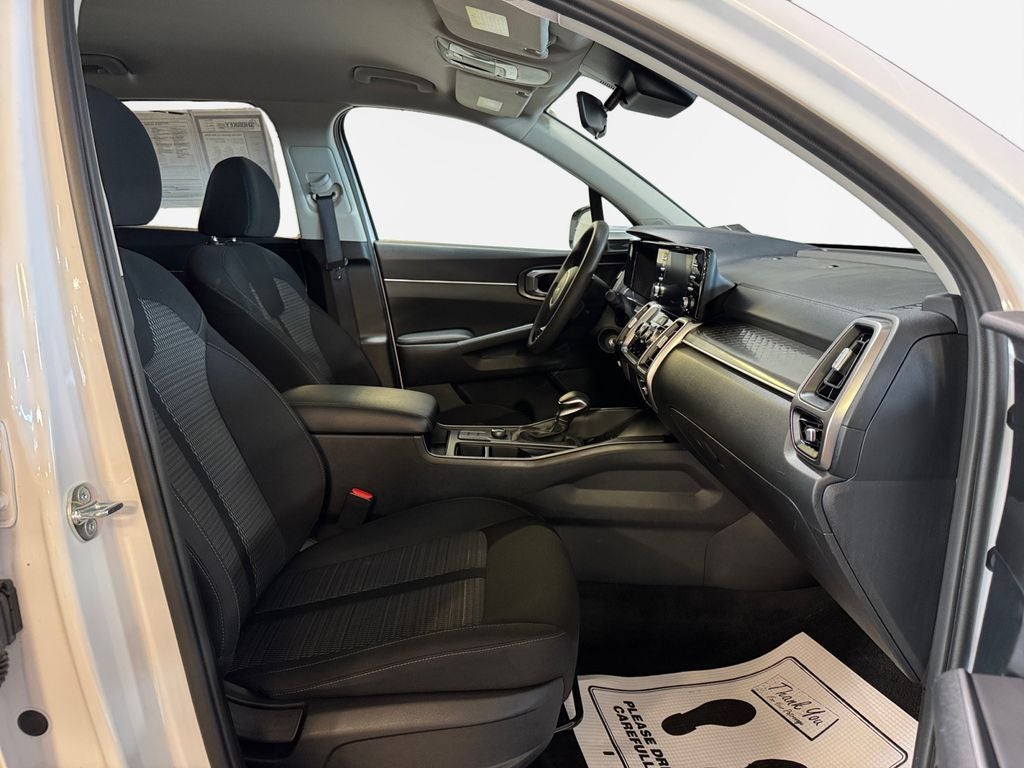 2023 Kia Sorento LX 3RD ROW