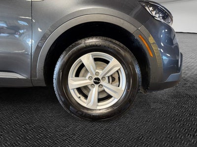 2023 Kia Sorento LX 3RD ROW