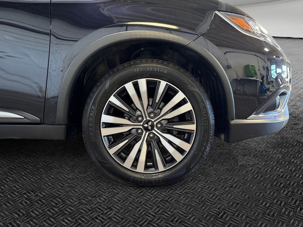 2020 Mitsubishi Outlander ES