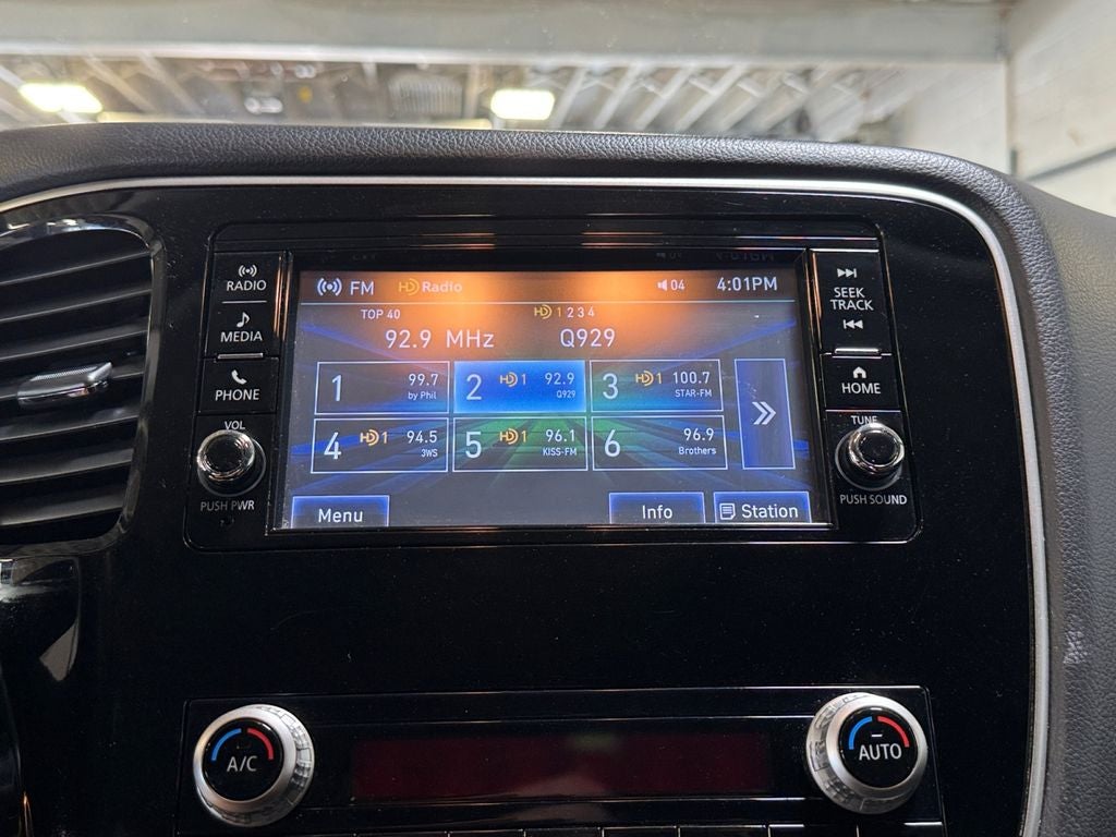 2020 Mitsubishi Outlander ES