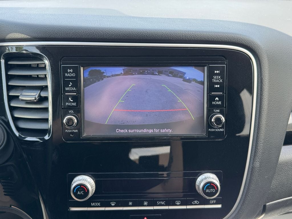 2020 Mitsubishi Outlander ES