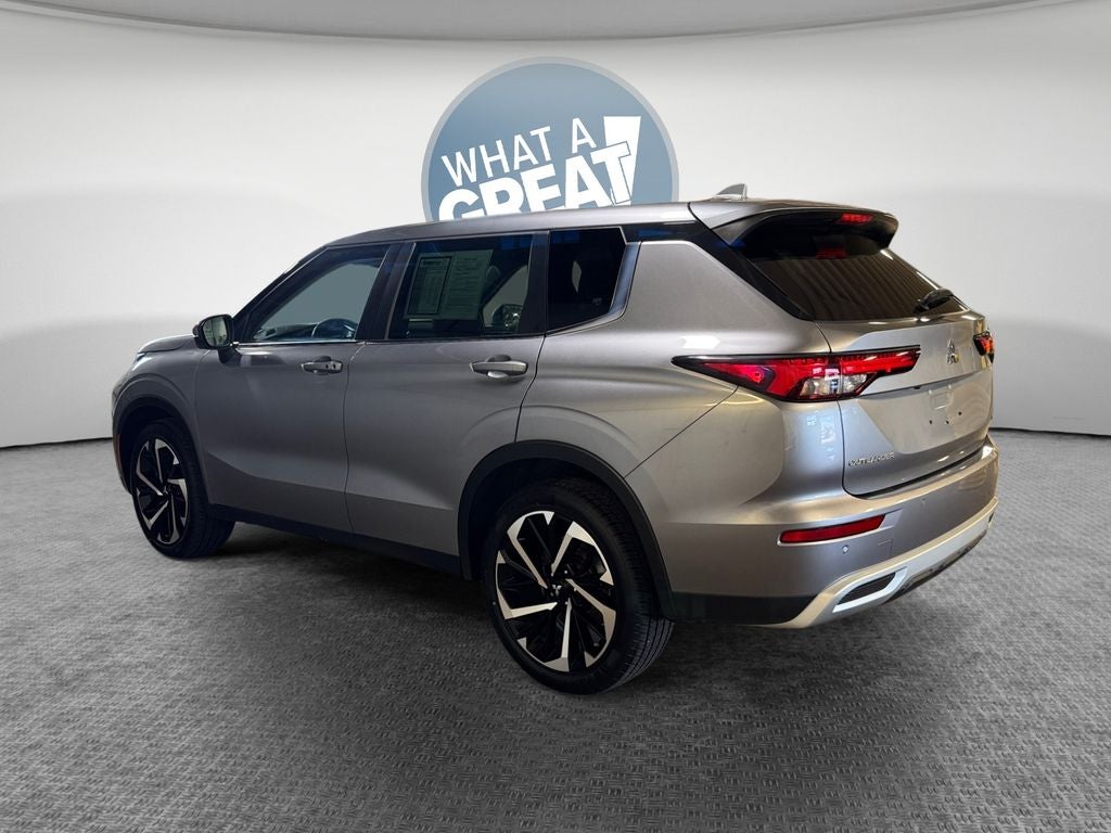 2022 Mitsubishi Outlander SE
