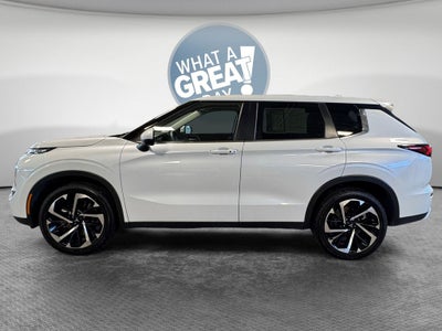 2023 Mitsubishi Outlander SE