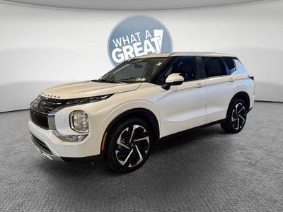 2023 Mitsubishi Outlander SE