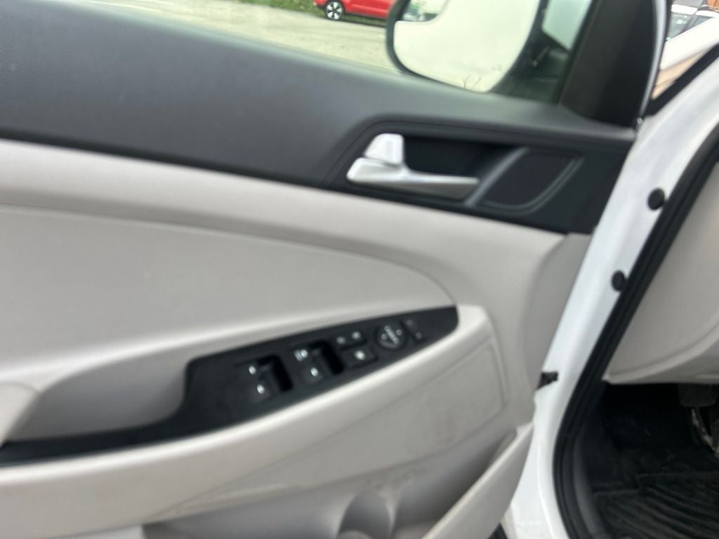 2020 Hyundai Tucson SE