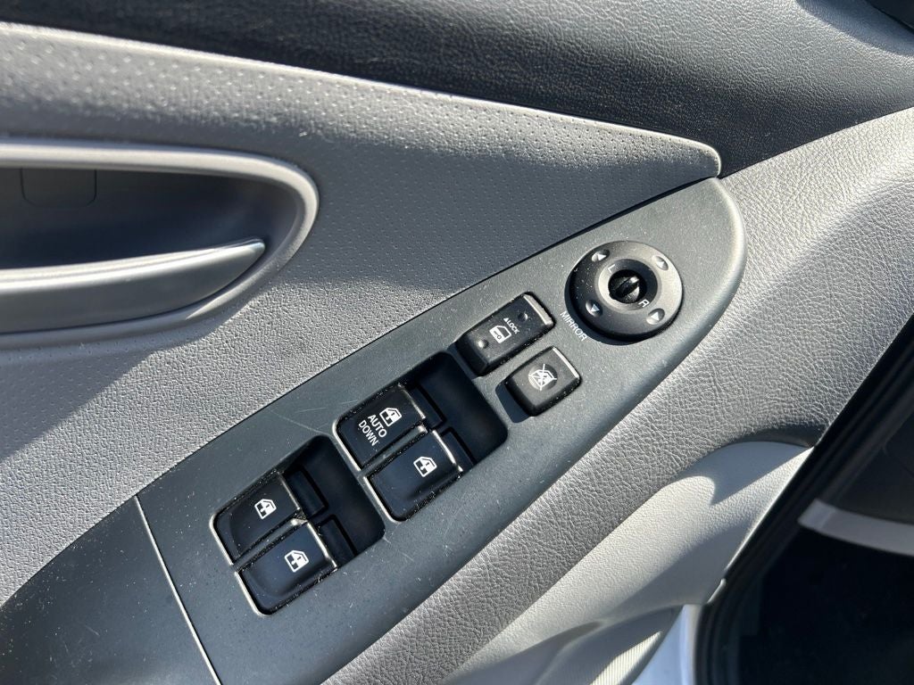 2008 Hyundai Elantra Base