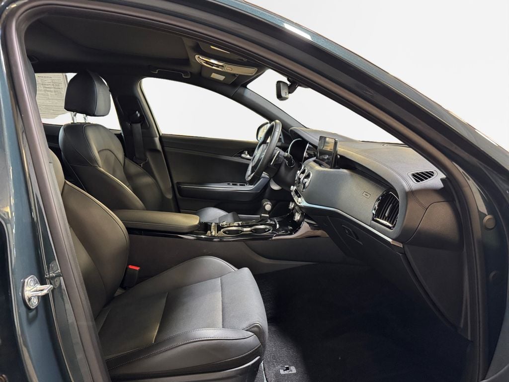 2023 Kia Stinger GT-Line Sun and Sound Pkg