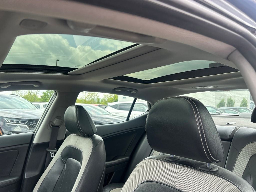 2011 Kia Optima SX