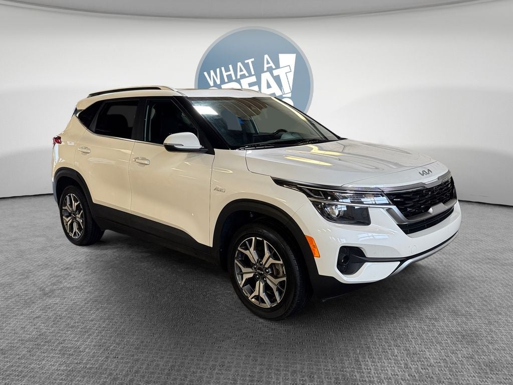 2023 Kia Seltos EX MOONROOF
