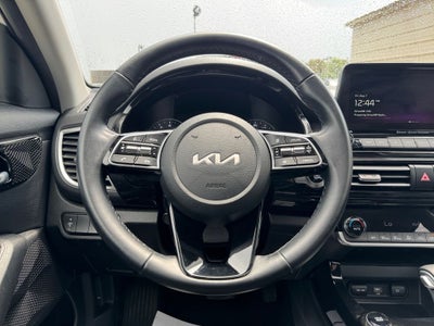 2023 Kia Seltos EX MOONROOF