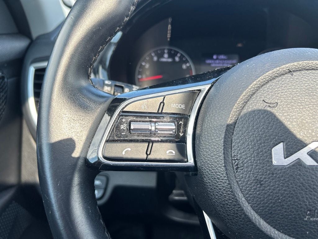 2023 Kia Seltos EX MOONROOF