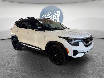 2022 Kia Seltos Nightfall