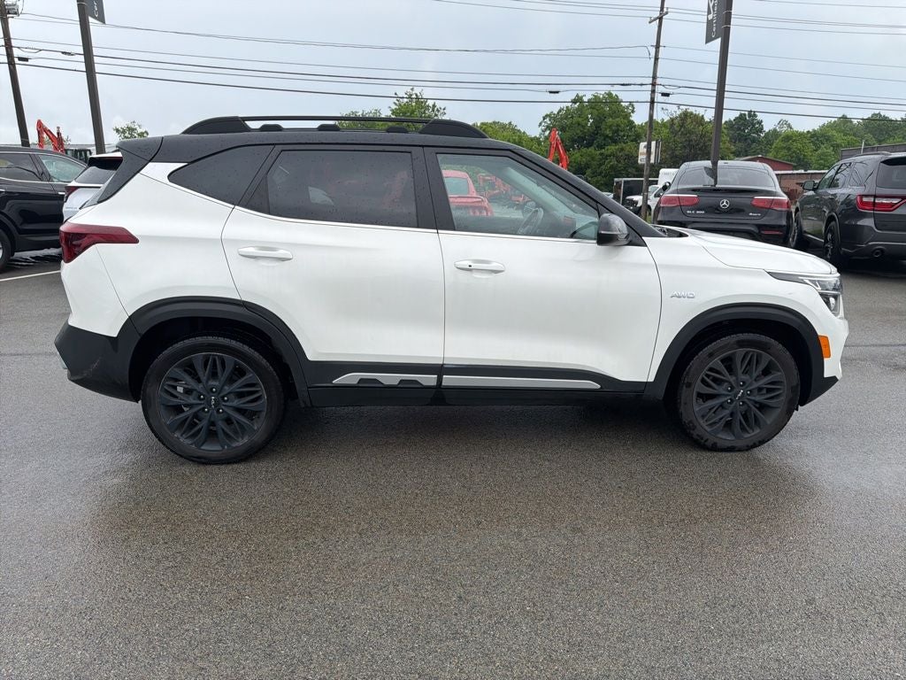 2022 Kia Seltos Nightfall