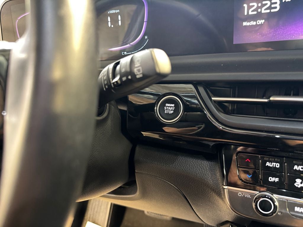 2025 Kia Seltos S NAVIGATION