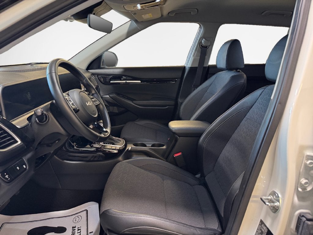 2025 Kia Seltos S NAVIGATION