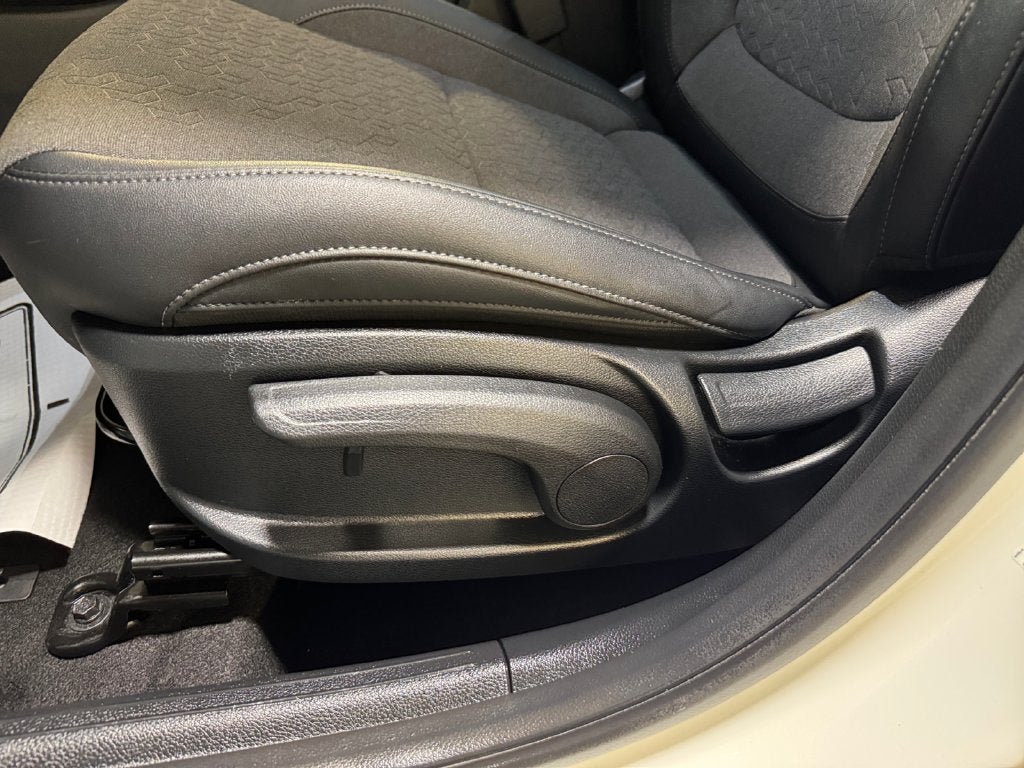 2025 Kia Seltos S NAVIGATION
