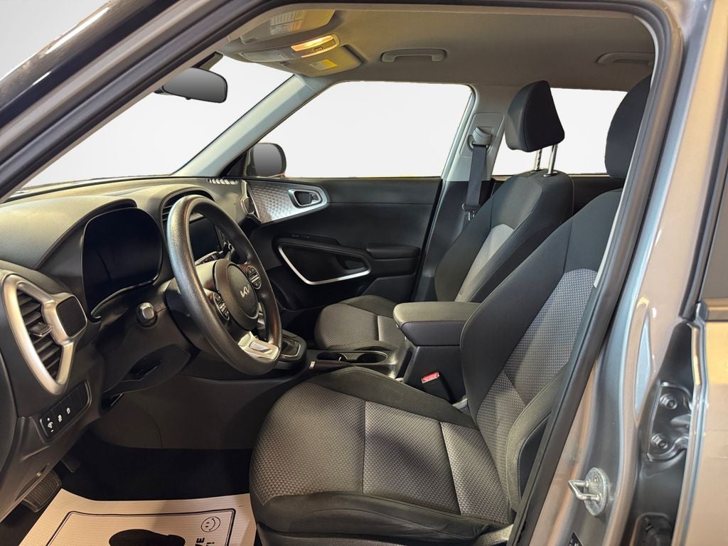 2023 Kia Soul LX TECH PK