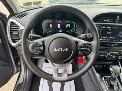 2023 Kia Soul LX TECH PK