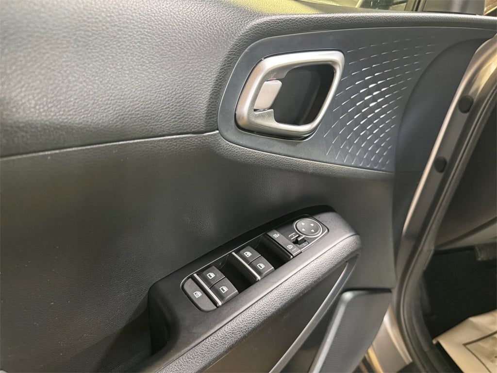 2024 Kia Soul EX MOONROOF