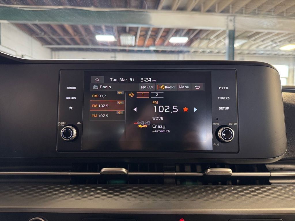 2023 Kia Carnival LX Seat Package