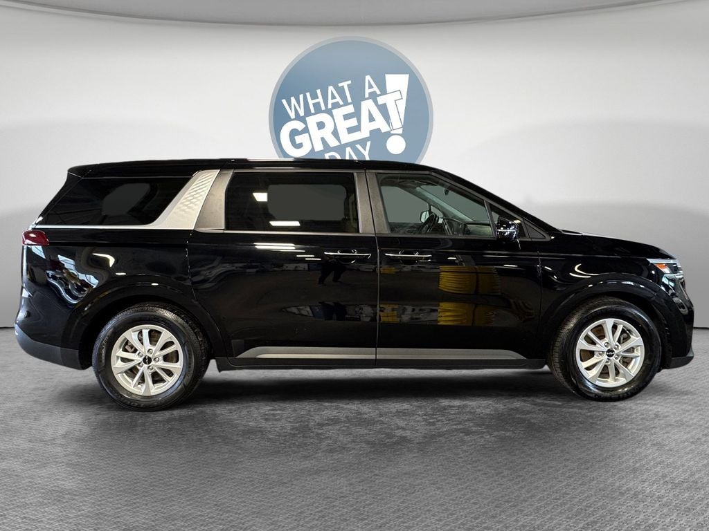 2023 Kia Carnival LX Seat Package