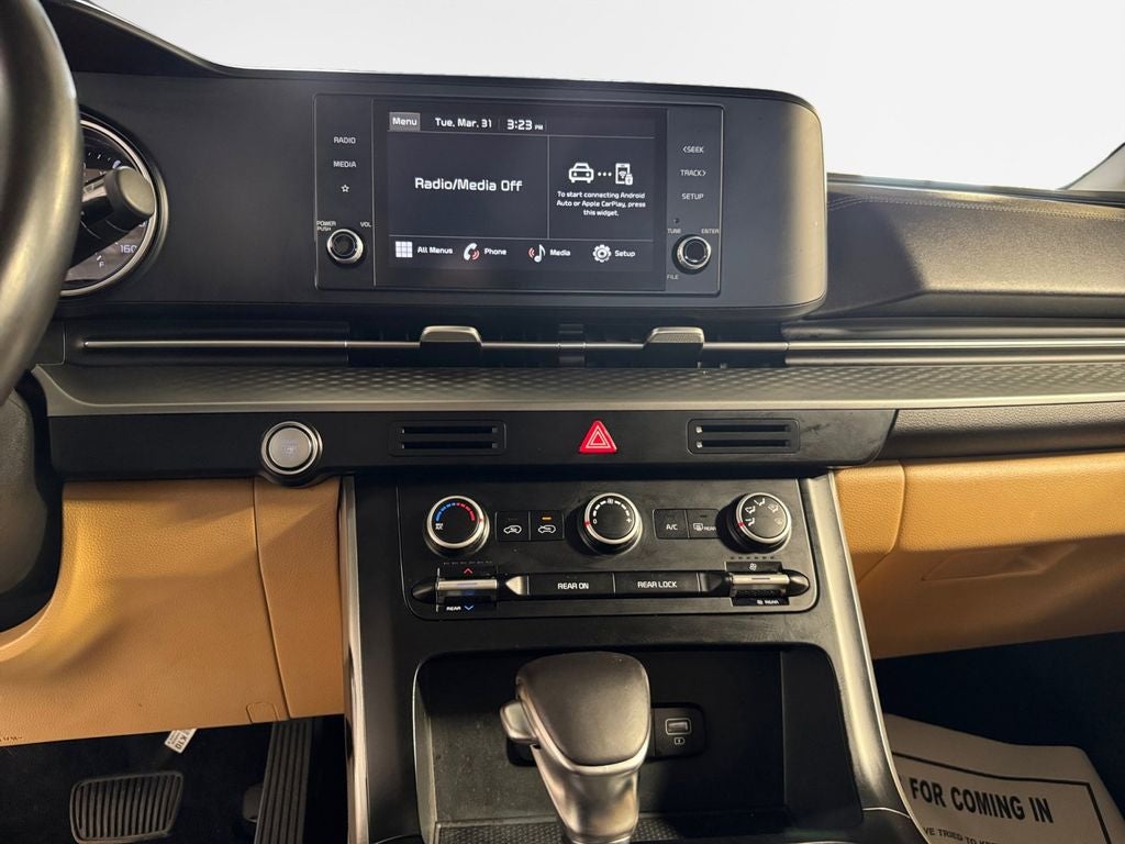 2023 Kia Carnival LX Seat Package