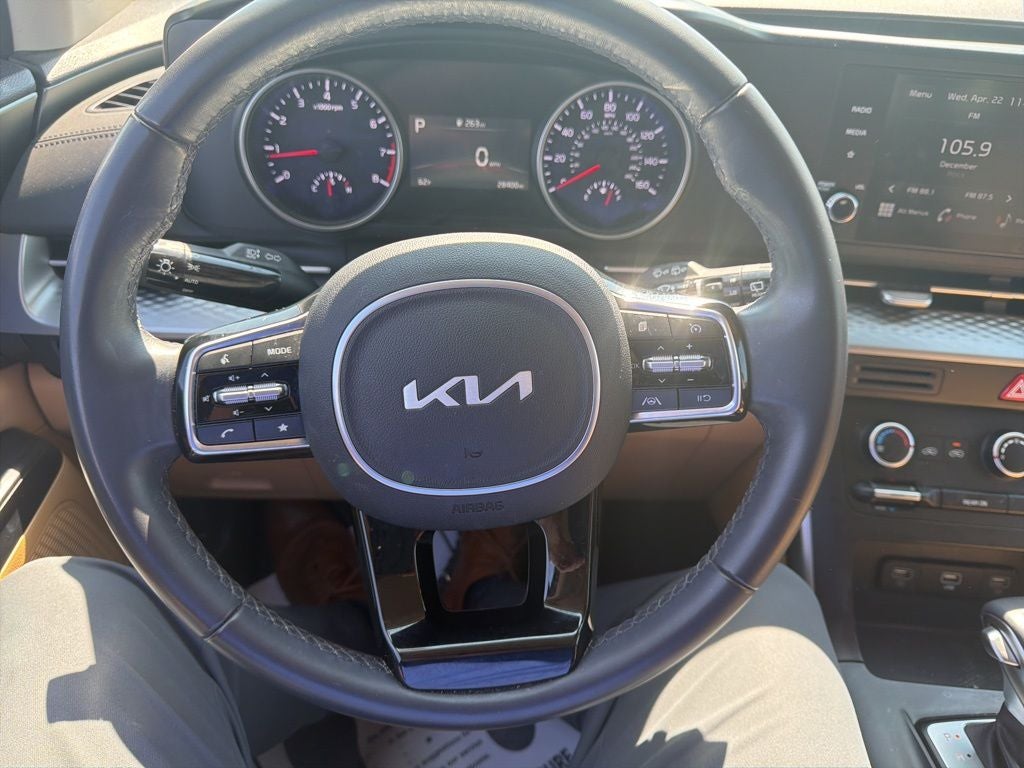 2024 Kia Carnival LX