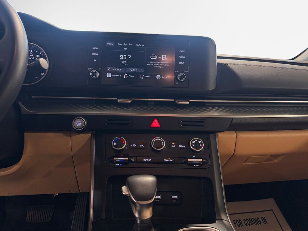 2024 Kia Carnival LX