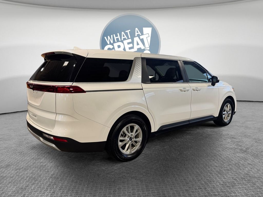 2024 Kia Carnival LX