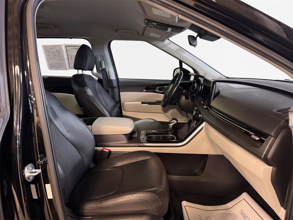 2022 Kia Carnival EX