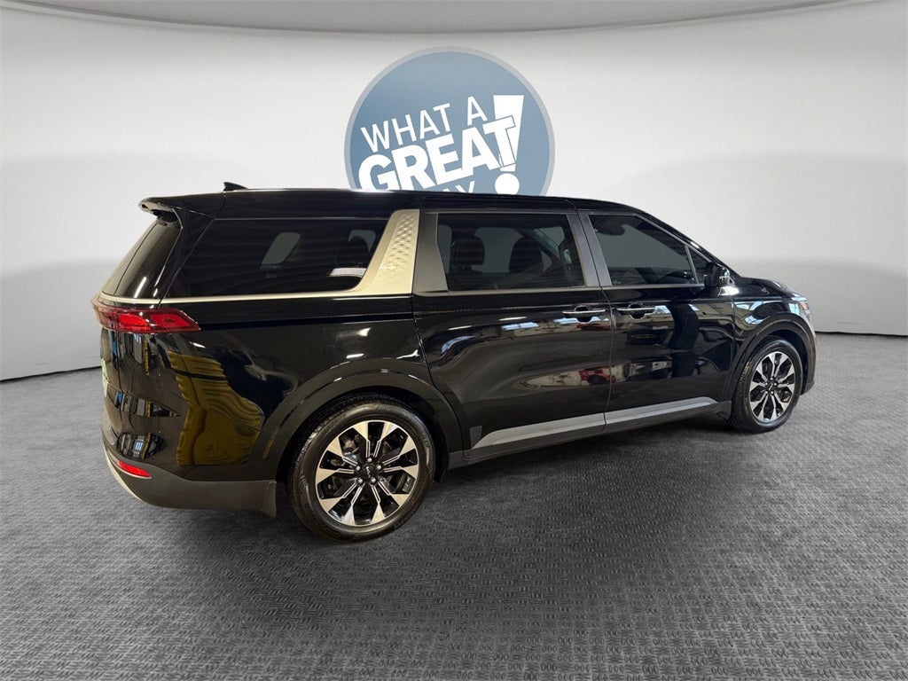 2022 Kia Carnival EX
