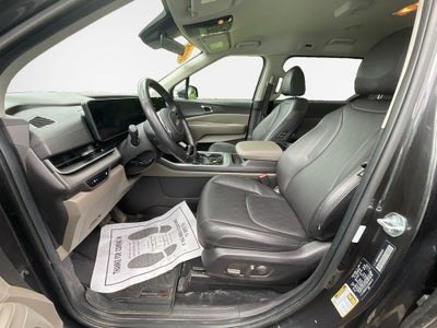 2025 Kia Carnival EX