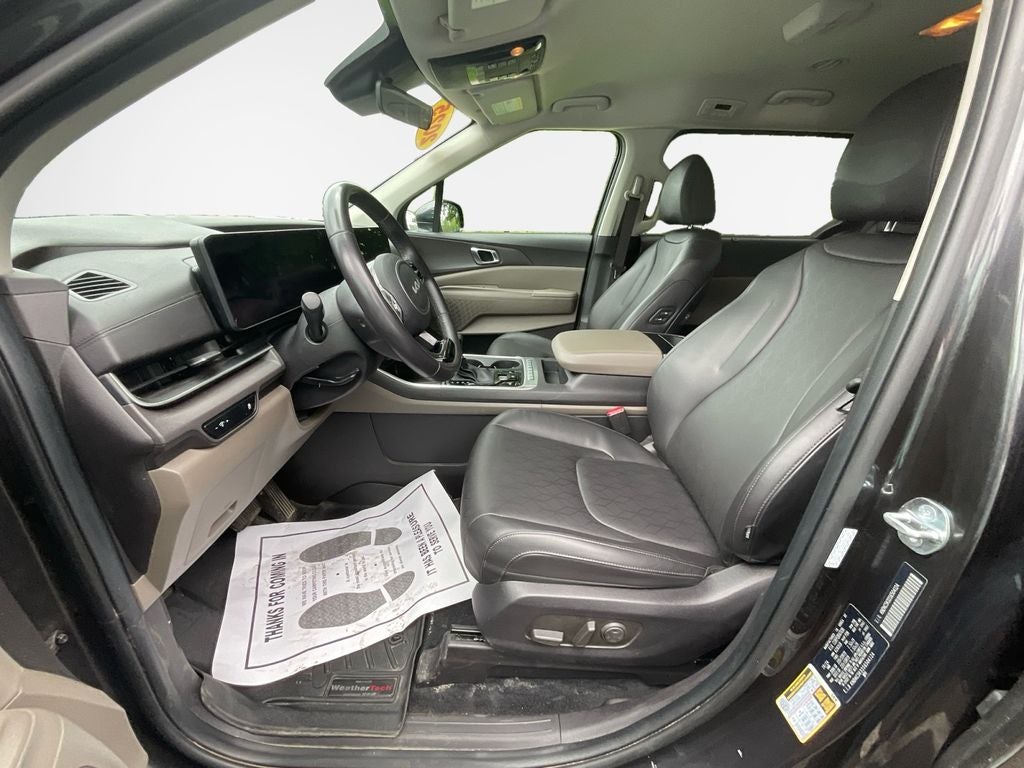 2025 Kia Carnival EX