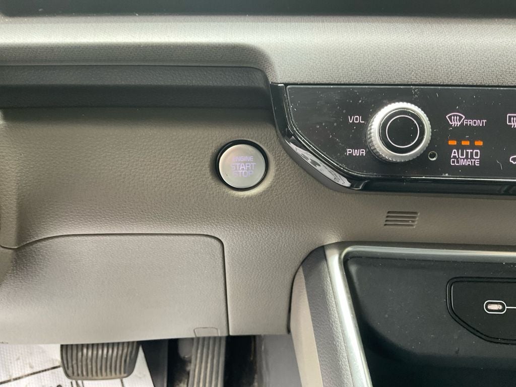 2025 Kia Carnival EX