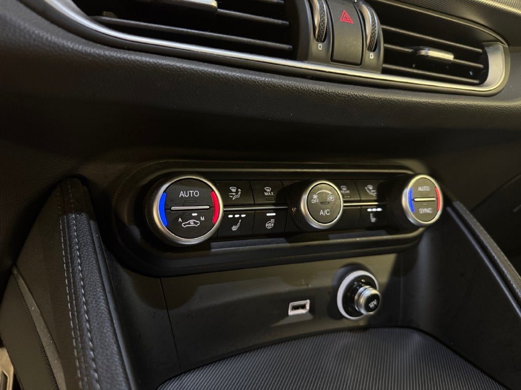 2023 Alfa Romeo Stelvio Veloce