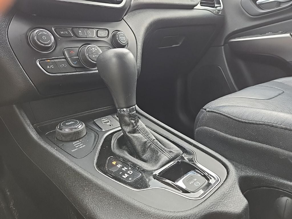 2019 Jeep Cherokee Limited 4WD