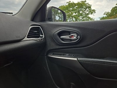 2019 Jeep Cherokee Limited 4WD