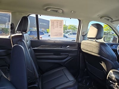 2023 Jeep Grand Cherokee L Limited 4WD