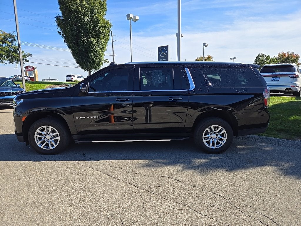 2022 Chevrolet Suburban LT 4WD