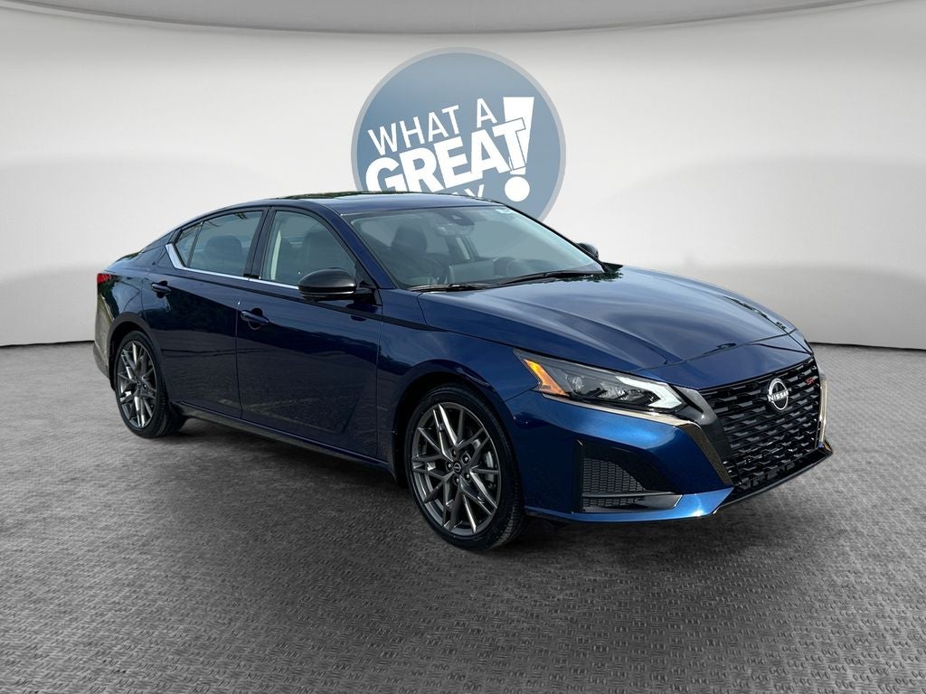 2023 Nissan Altima 2.0 SR